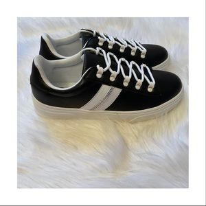 Journee Collection Arden Sneakers - New in Box - Size 8 - Black